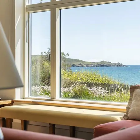 Private Cliff Top Retreat By Beach * Perranuthnoe